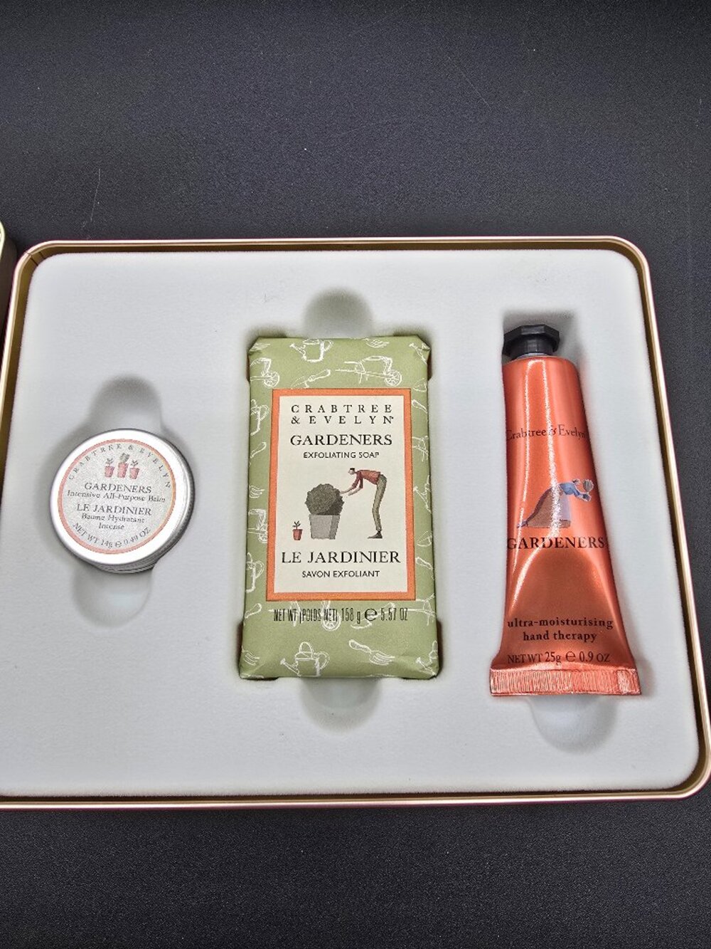 Crabtree & Evelyn Gardeners Soothing Gardeners Treats Gift Tin NEW